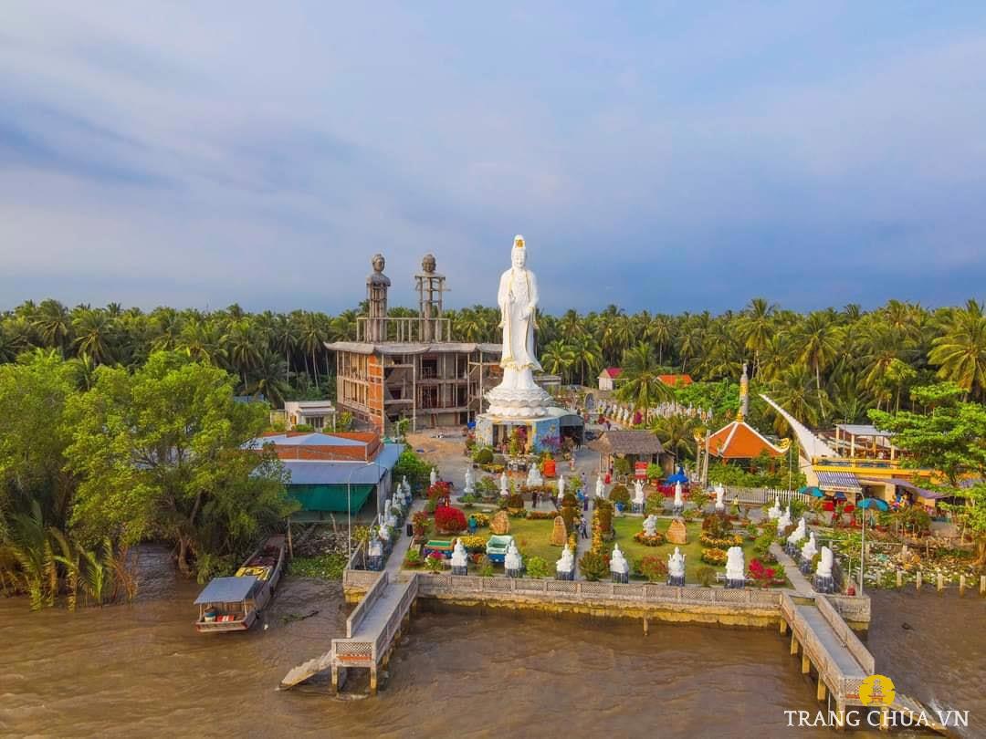 Chùa Liên Hoa Điểm đến tâm linh thanh tịnh tại Chợ Gạo, Tiền Giang