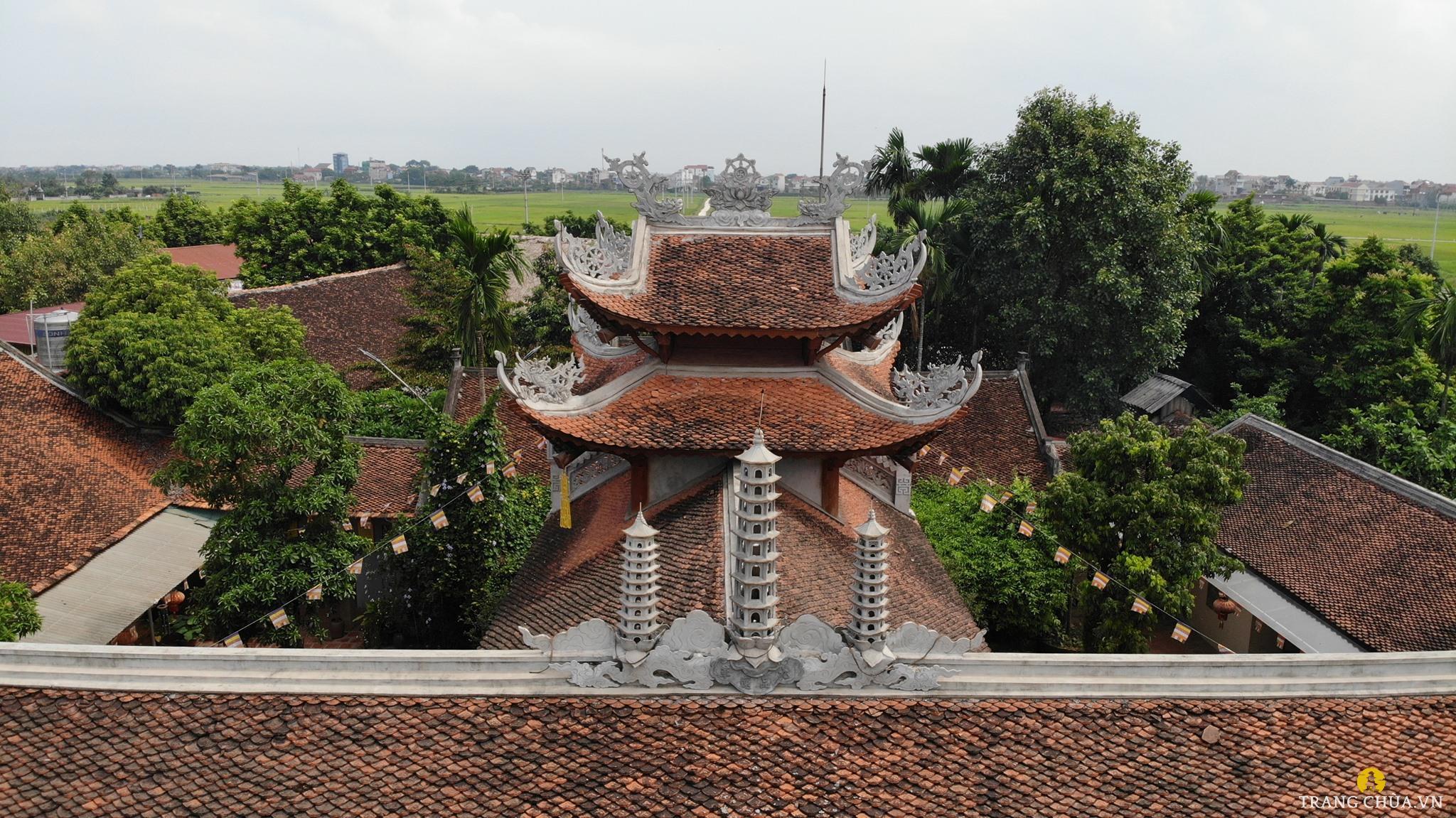 Chùa Tranh không chỉ là một công trình kiến trúc ấn tượng mà còn là một trung tâm sinh hoạt văn hóa và tâm linh của người dân địa phương.